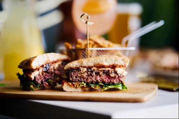 Przestrzenie Nowohuckie - burger