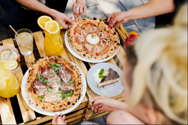 Przestrzenie Nowohuckie - pizza neapolitanska